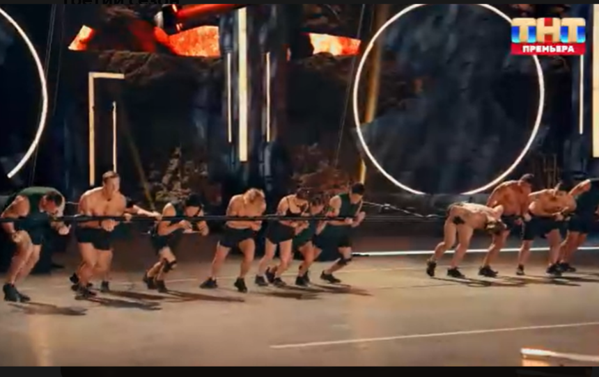 Кадр из шоу "Титаны" для канала "Честный блогер"