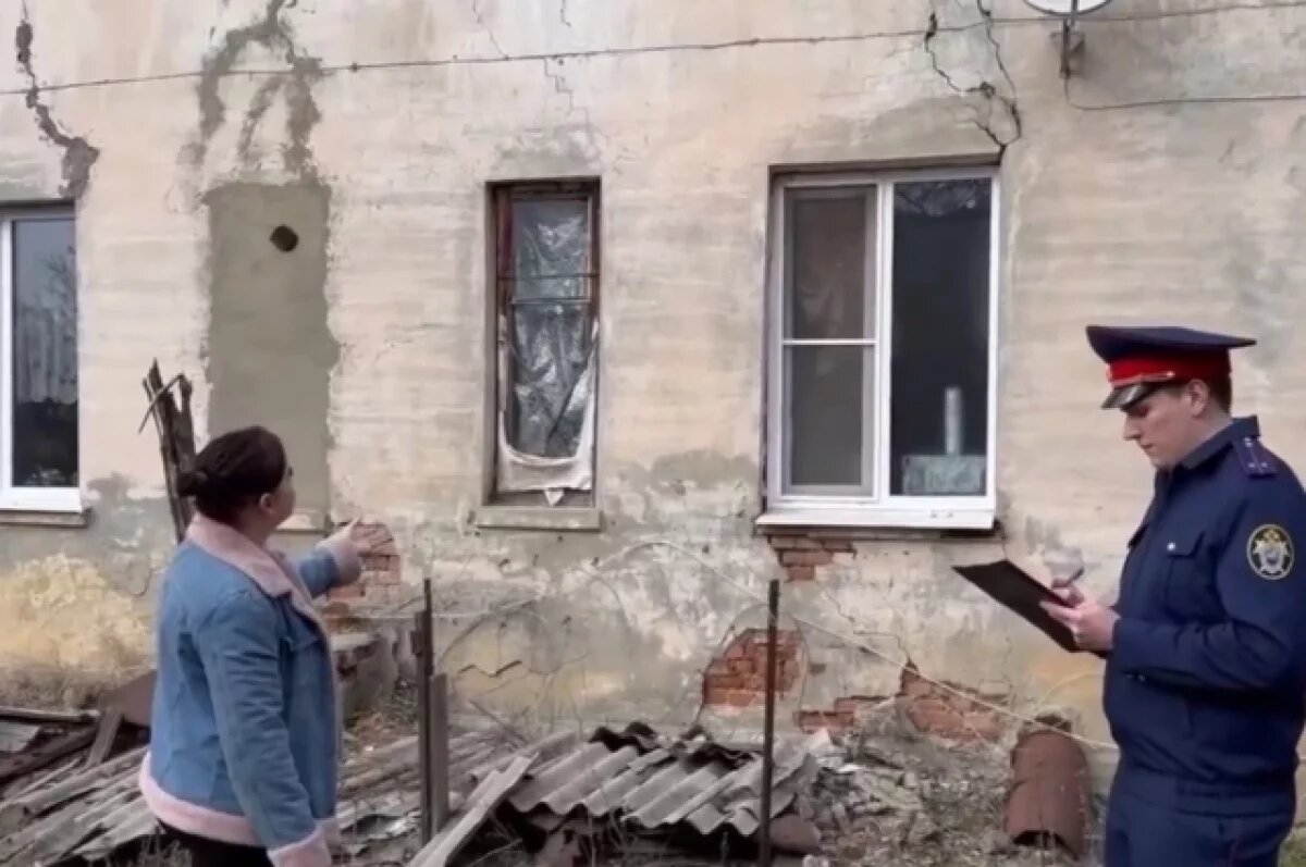    На Ставрополье сельчане 4 года живут в аварийном доме с риском для жизни