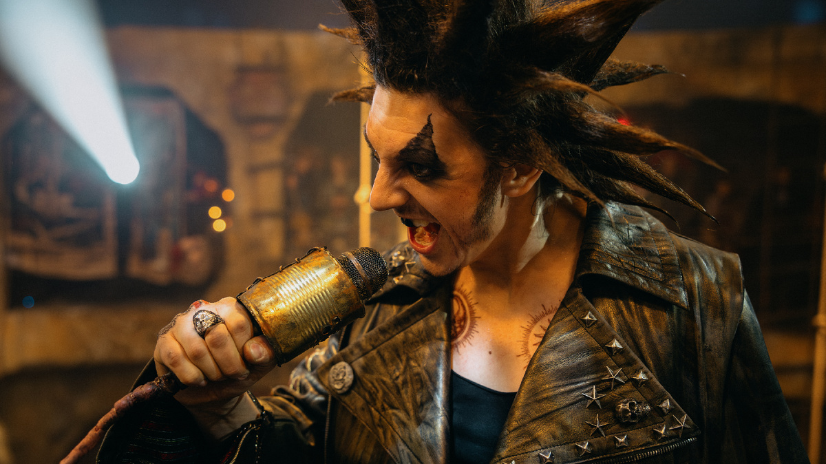 Константин Плотников — Горшок