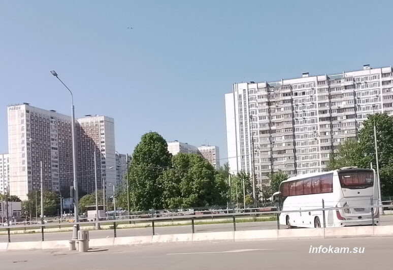   Спальный район в Москве