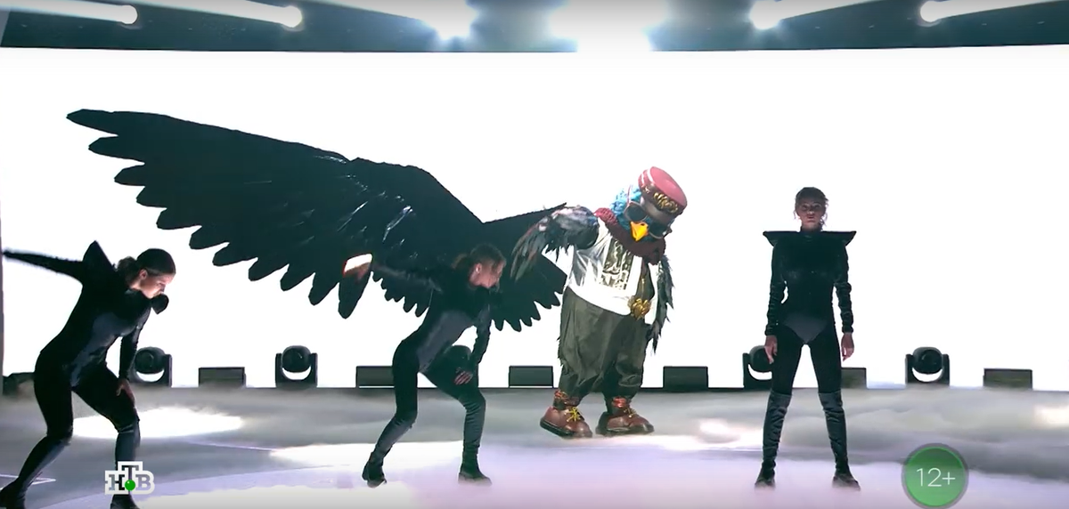 Снегирь. Фото: кадры шоу "Маска" от 15.03.2026