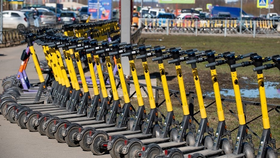    15 марта стали доступны сервисы аренды самокатов в Петербурге Автор фото: Ермохин Сергей/"ДП"