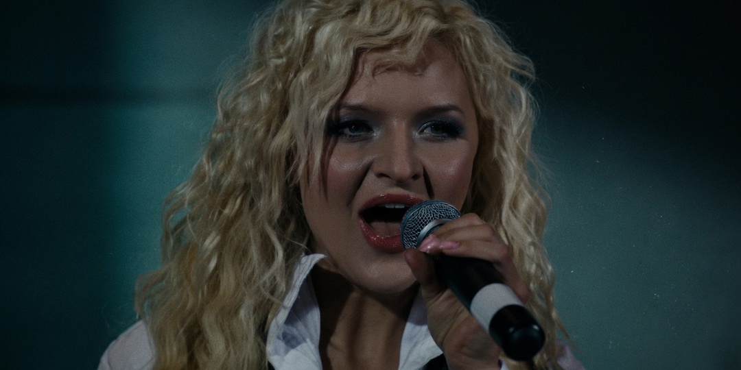 Её сравнивали с Агилерой, она записывала альбом в Женеве. Что случилось с Анной Шейдер из Темиртау