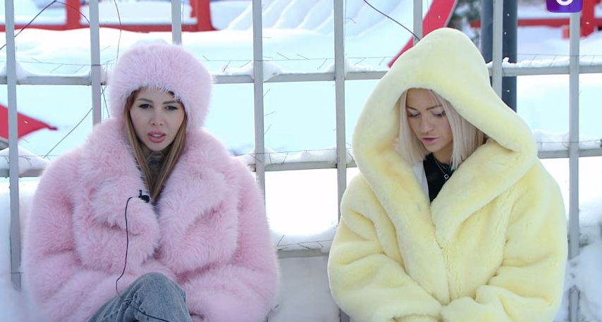 Клава Ермакович и Элина Рахимова (фото из эфира на «Okko»)