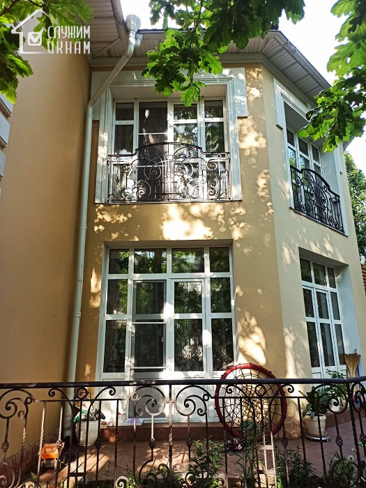 Жалюзи на пластиковые окна