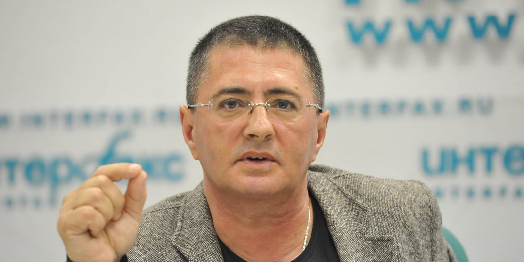 Терпишь – и теряешь суставы: доктор Мясников назвал 3 привычки, которые уничтожают колени после 40