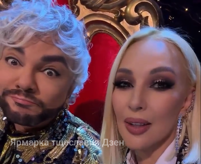 А что у нас происходит на ТВ? Про самоназванного поп-короля, трон и корону