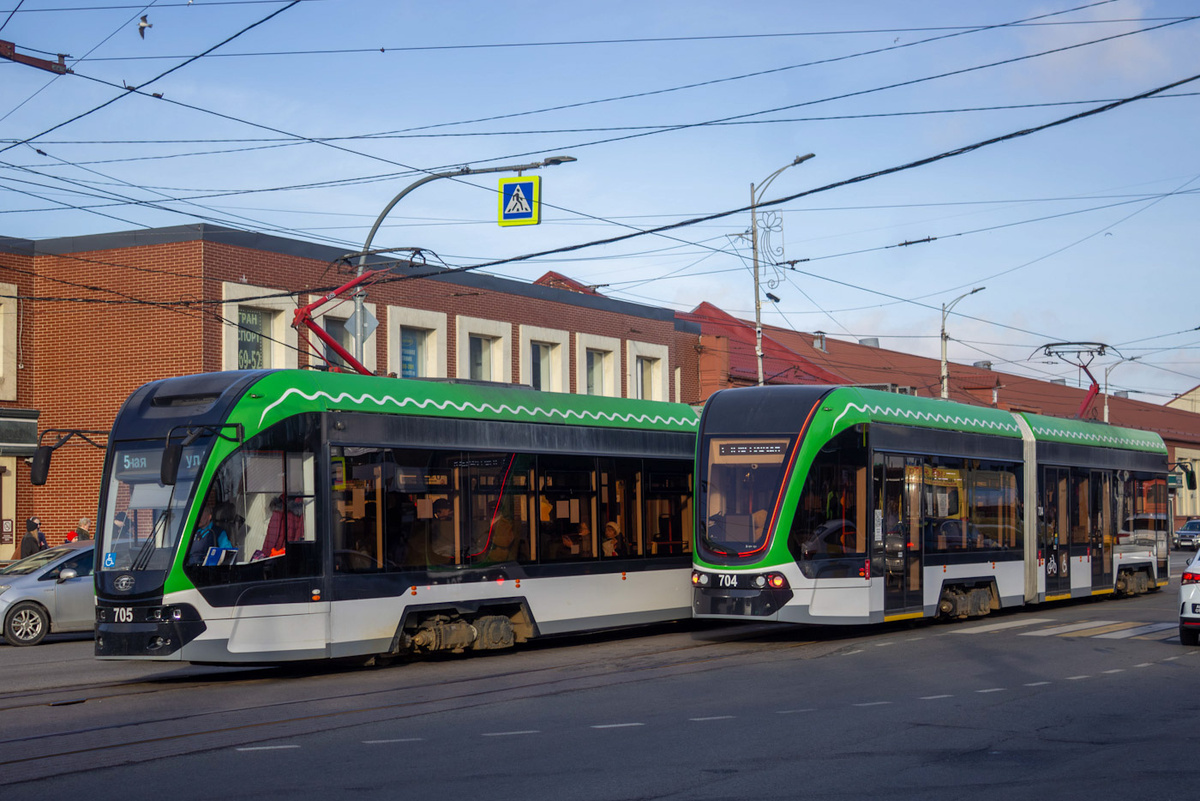 Вагоны модели 71-921 «Корсар» в Калининграде на улице Черняховского. Март 2026 г. Авор фото Korsarik , сайт transphoto.org