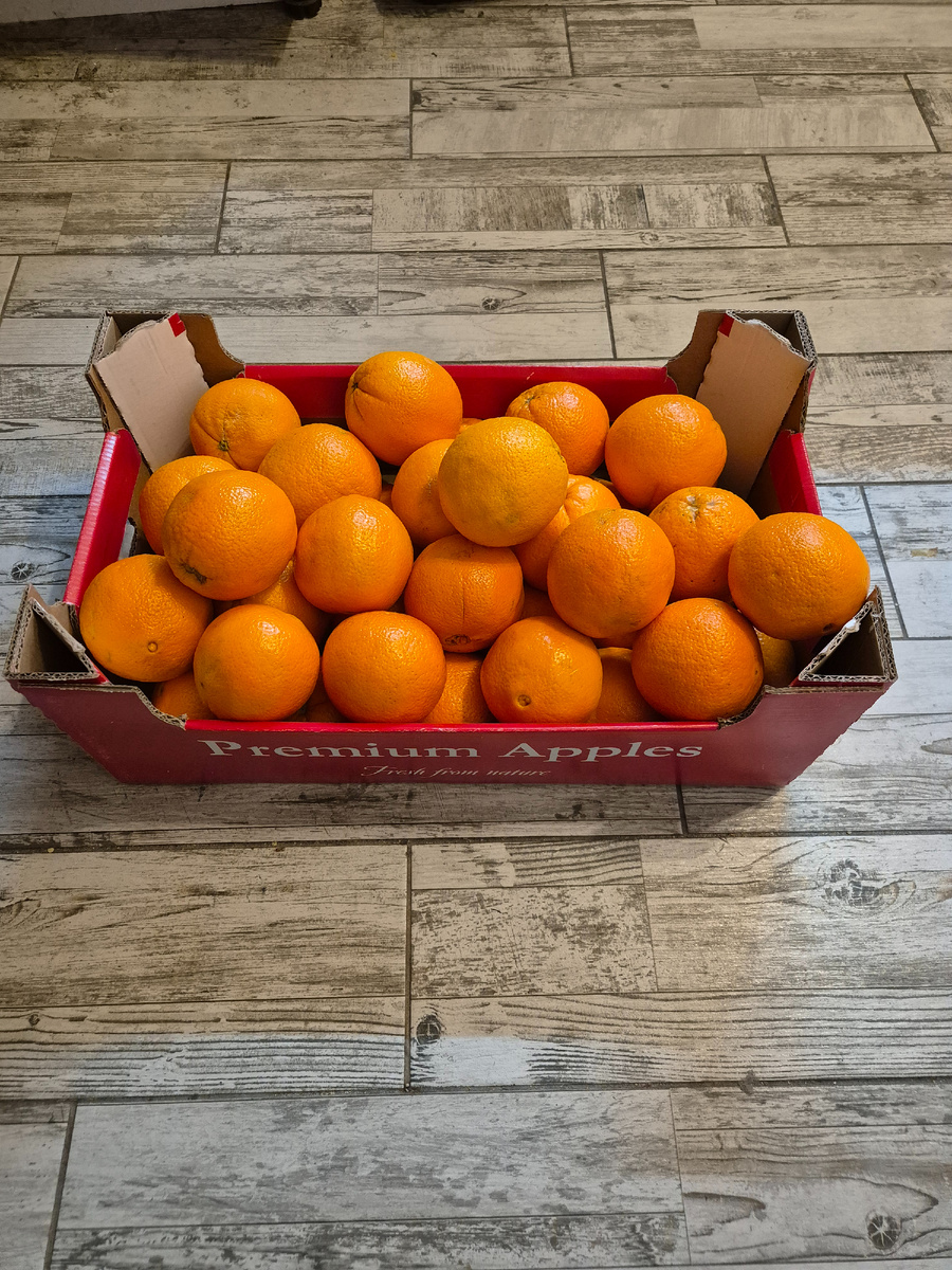 Такой вот скромный ящичек, кило на 10-ть.