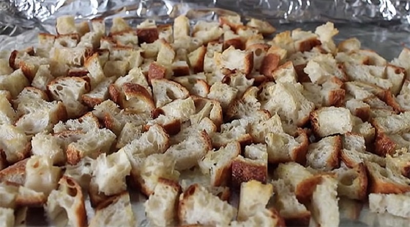 Испанский хлебный суп с чесноком: простое тепло домашней кухни, к которому хочется возвращаться