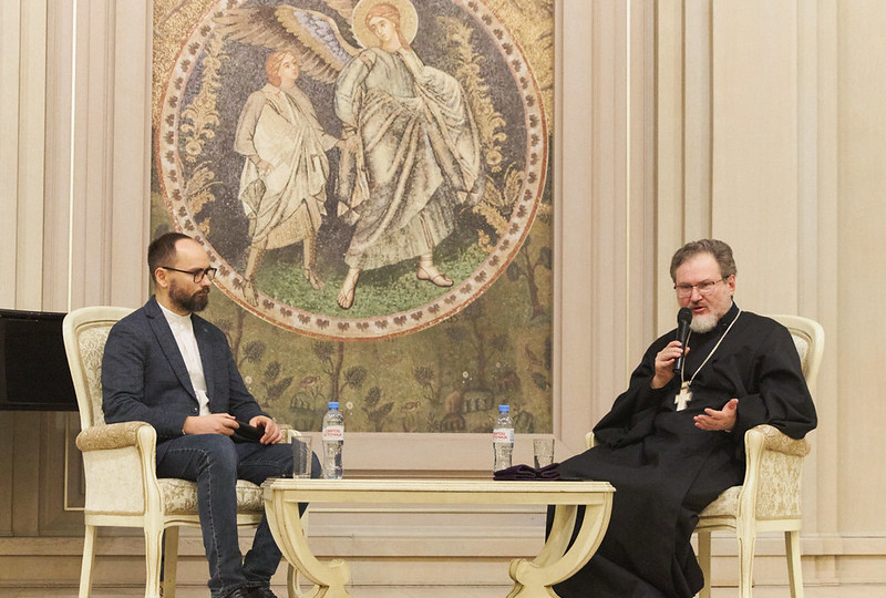 ПРОЕКТ «ГОВОРИМ»: РОЖДЕНИЕ ЧЕРЕЗ БОЛЬ: РАЗГОВОР С ВОЕННЫМ СВЯЩЕННИКОМ