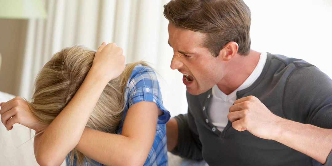 Меня бьет муж, что делать? Психология жертвы и как разорвать круг насилия