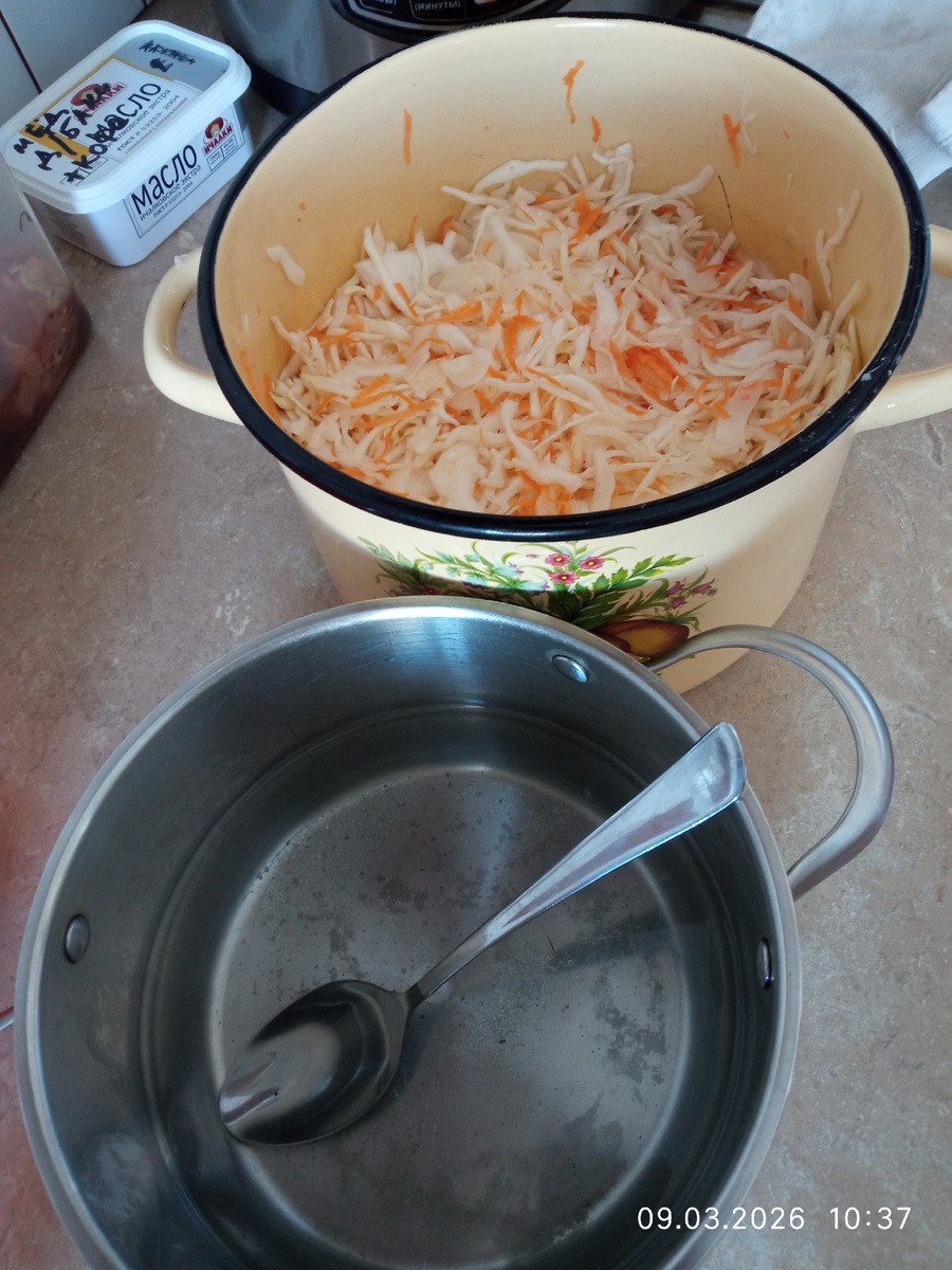 У меня получилось половина 4-х литровой кастрюли.