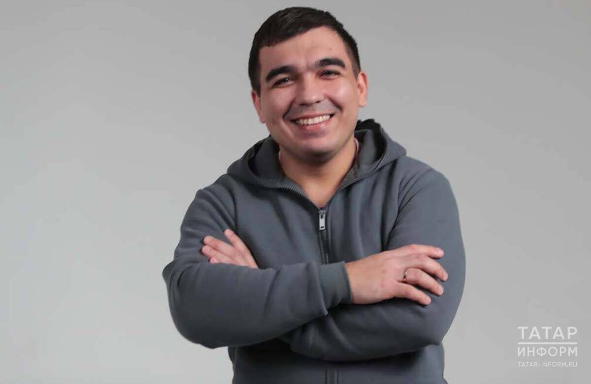 Рафкат Залялетдинов: «Мой дедушка играл на гармони. Глядя на него, и я потянулся к гармони, потом к баяну»Фото: © Рамиль Гали / «Татар-информ»