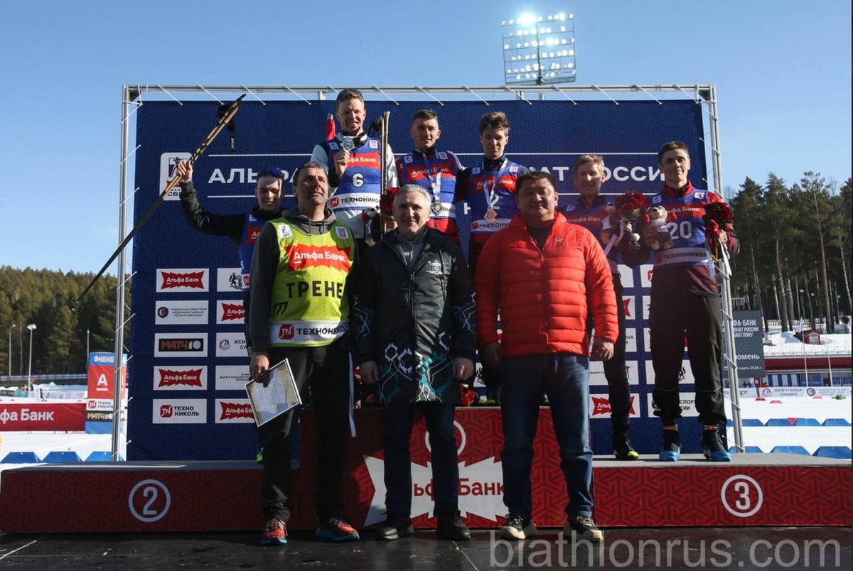    Югорчане разных возрастов боролись за медали сразу на трех всероссийских стартах по биатлону