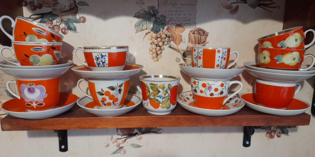 Красное-прекрасное в моём винтажном фарфоре