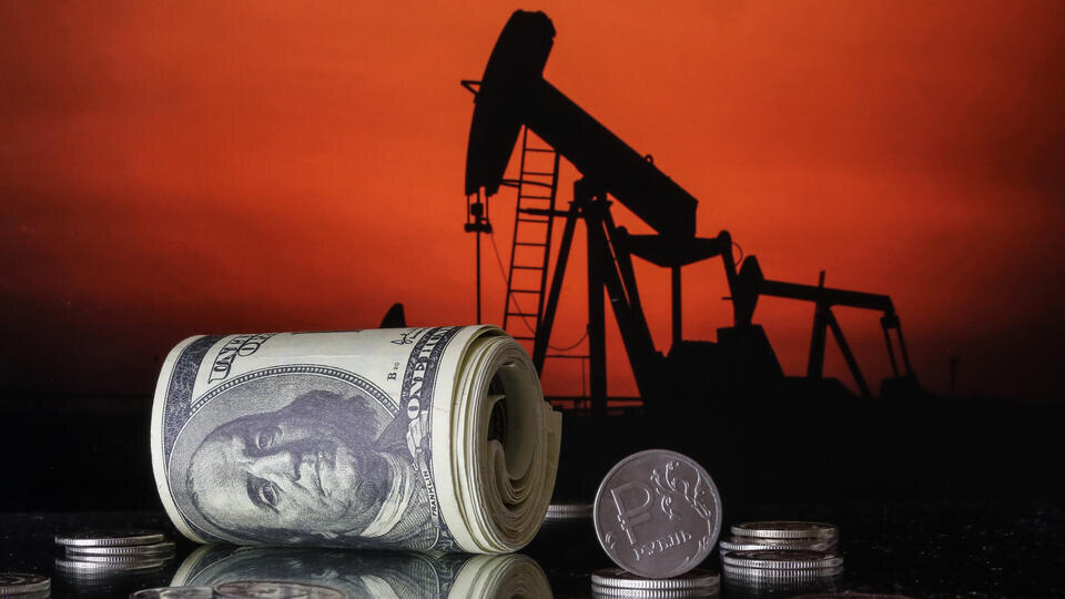     Reuters: цены на нефть продолжат расти из-за конфликта на Ближнем Востоке ИЗВЕСТИЯ/Сергей Коньков