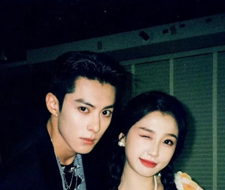 Китайский актер Дилан Ван и актриса Эстер Ю.