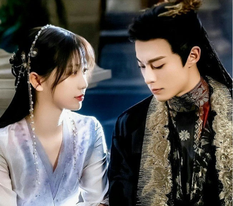 Китайский актер Дилан Ван и актриса Эстер Ю.