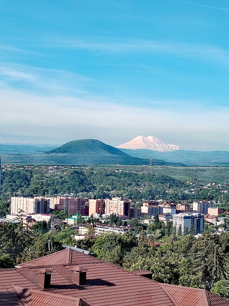 Белый это Эльбрус