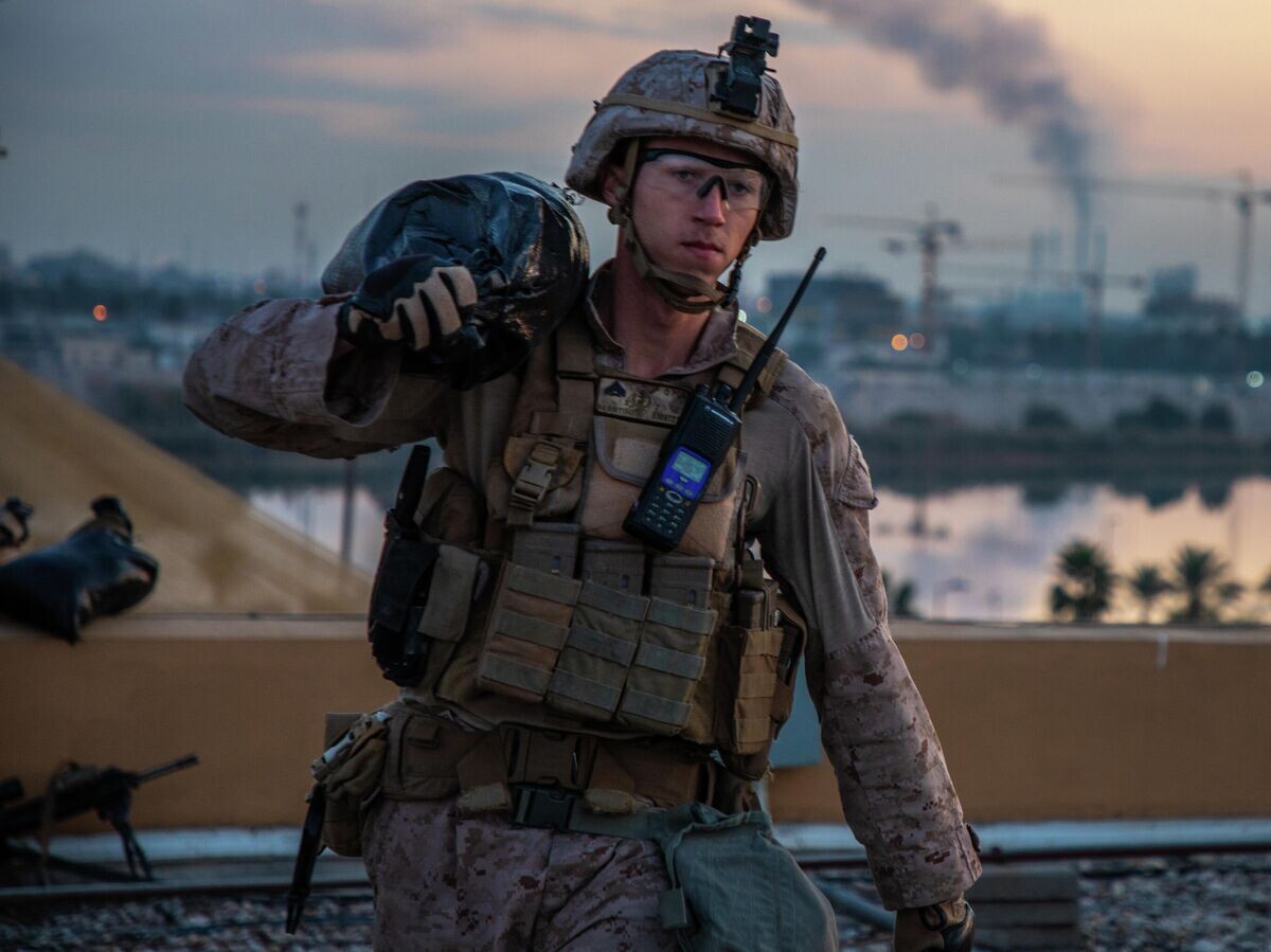    Американский морской пехотинец на территории посольства США в Багдаде, Ирак. 4 января 2019 | © Фото : U.S. Marine Corps / Sgt. Kyle Talbot