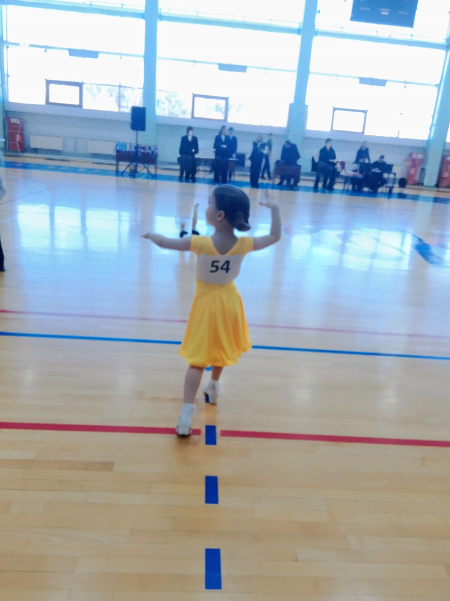 Остальных участников с фото убрала 