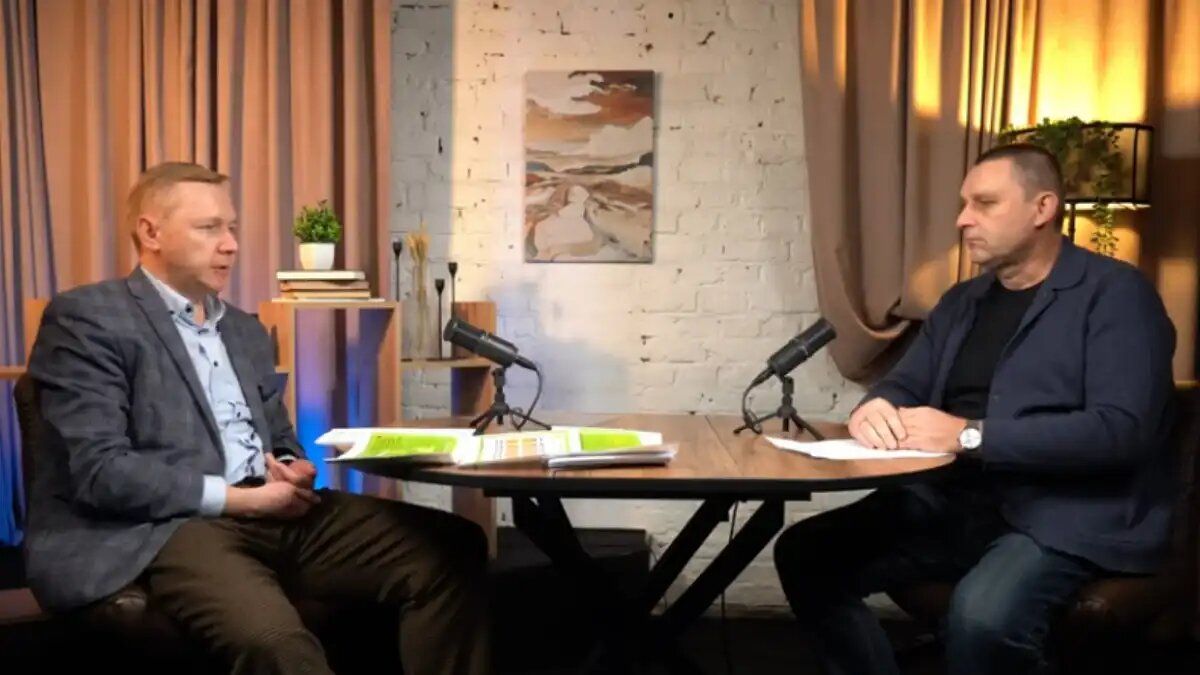 Фото:скриншот подкаста проекта «Все для рапса»
Генеральный директор Ассоциации «Расрапс» Сергей Тучин и руководитель проекта «Всё для рапса» Михаил Кобелев