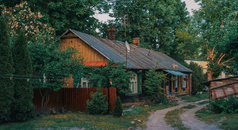 Ведьмёныш. Самое начало. Хлопоты с переездом и новое знакомство с хозяевами дома