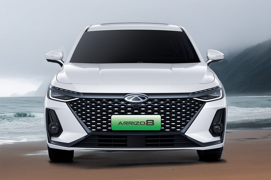 Фирменная решетка радиатора и оптика Arrizo 8