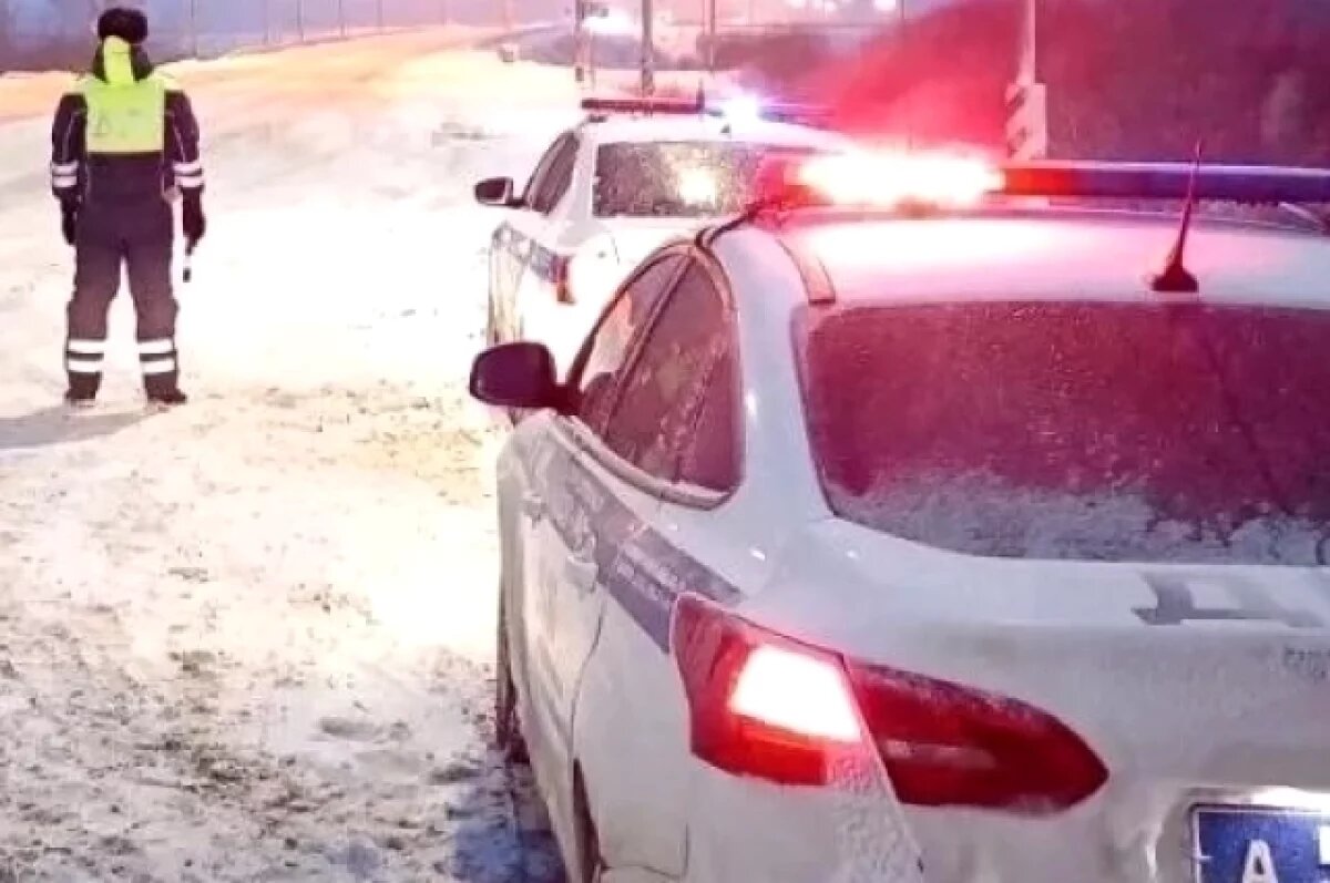    Три человека погибли и еще двое пострадали в дорожной аварии под Режом