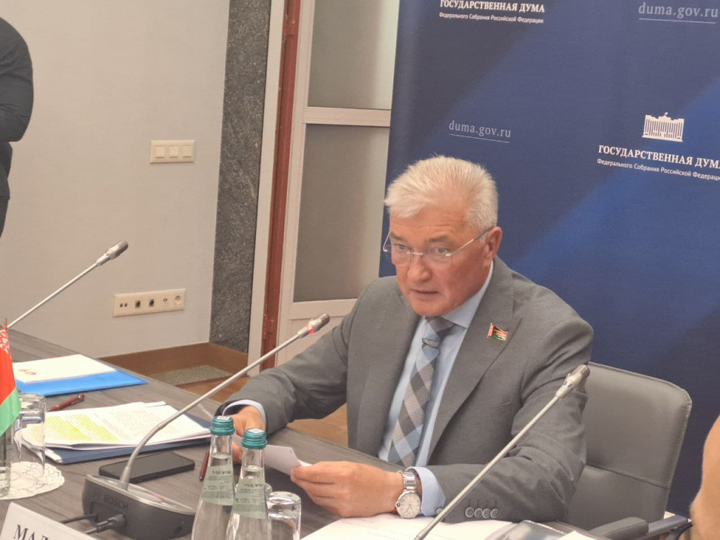 Валерий Малашко вместе с семьей с удовольствием отдыхает в здравницах Синеокой. Фото: Максим Чижиков