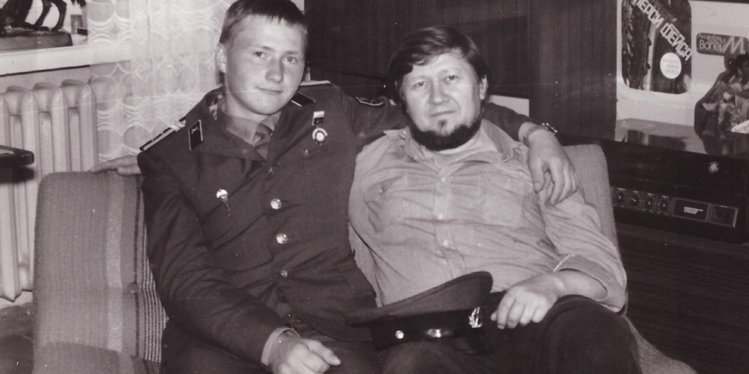 Так вот я почему ушёл из военного училища. Скрытая причина была здесь