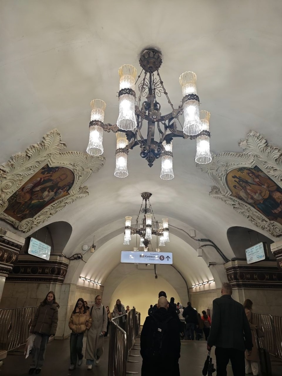 Белорусский вокзал в Москве. Едем в Брест.