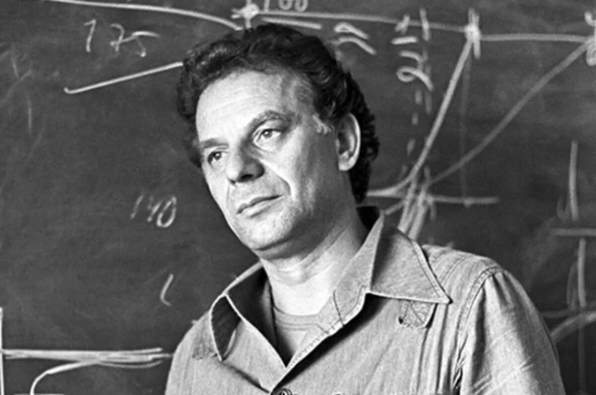    Академик Ж. И. Алфёров – автор более 500 научных трудов и свыше 50 изобретений.