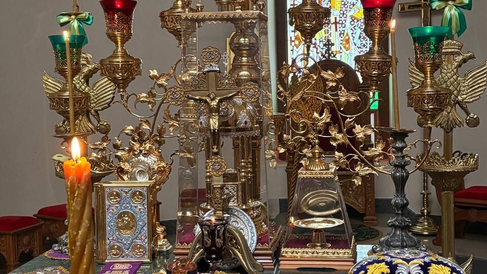 14 марта, в канун Недели Крестопоклонной, за всенощным бдением в Вознесенском мужском монастыре был совершен особый чин — изнесение Честного