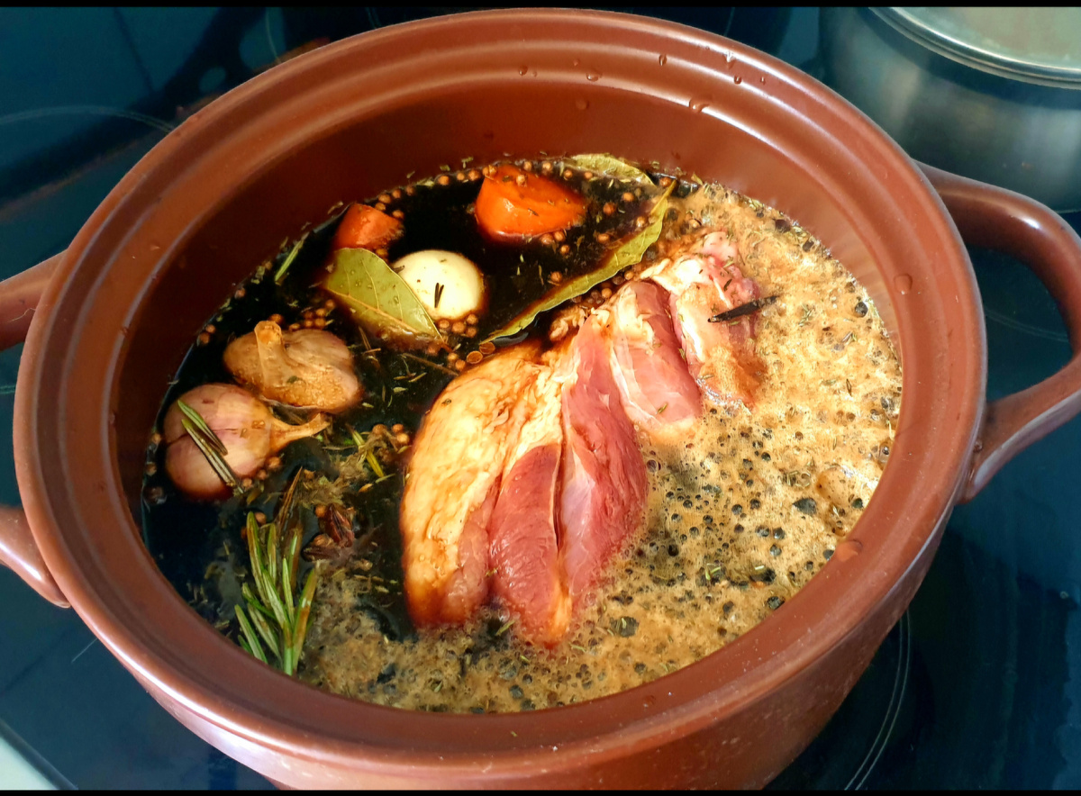 Рулька в маринаде