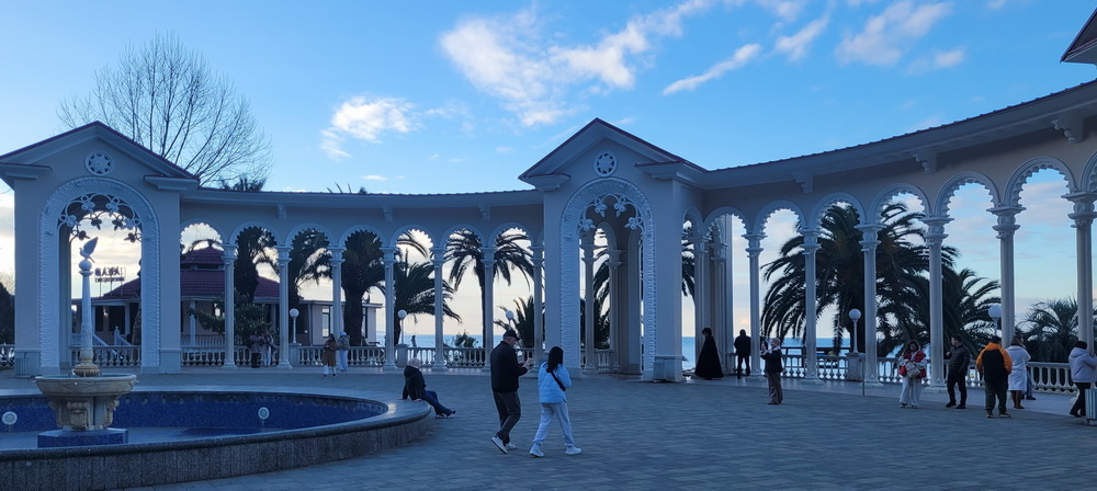 Колоннада города Гагра