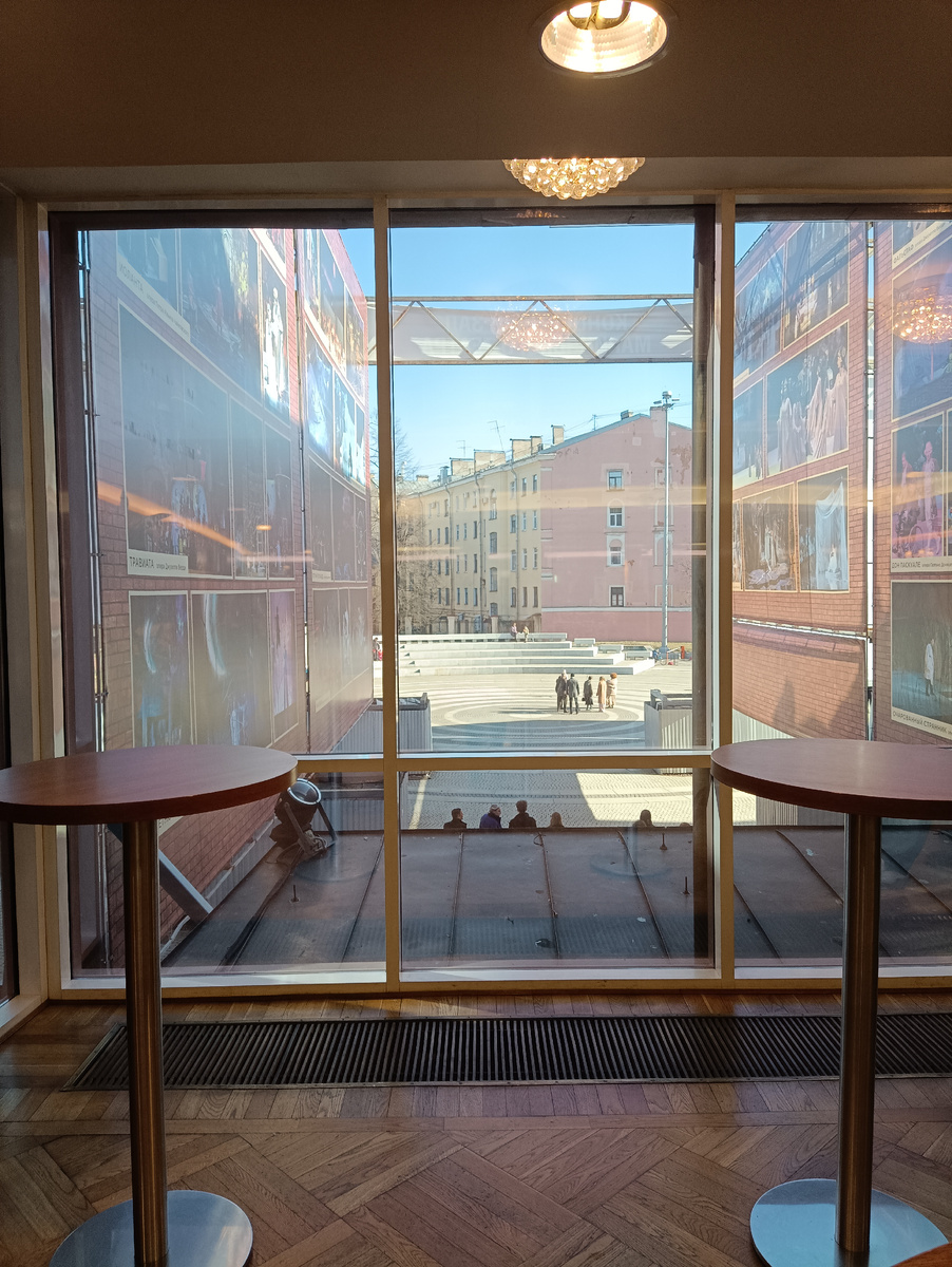 Вид из окна на ул.Декабристов