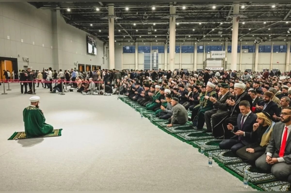    Гречка вместо плова и кола из фиников.