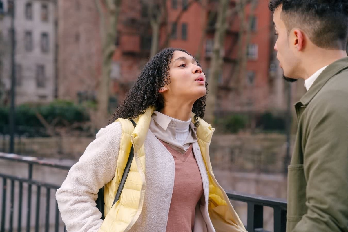 "Любишь? Докажи!": 5 видов манипуляций в отношениях