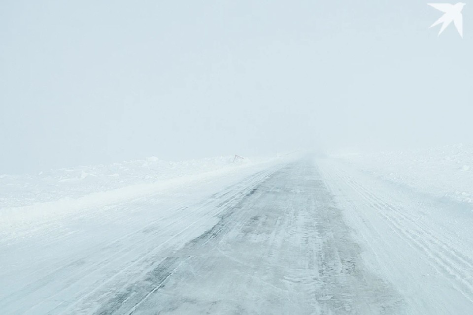    В 23.30 в Териберку колонна отправится от 32 км автодороги Кола - Серебрянские ГЭС. Антон ЗАБИРОВ