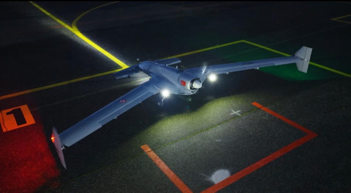 «Волчьи стаи» над полем боя: Baykar представил дрон-камикадзе K2 с дальностью 2000 км и роевым интеллектом. Фото: Baykar
