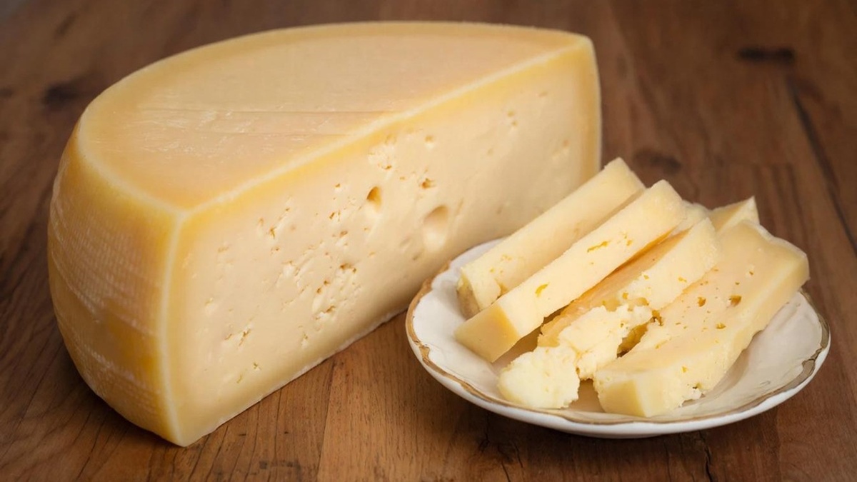 Как отличить настоящий сыр от подделки