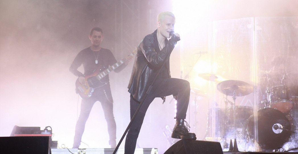 «Нежность и любовь»: SHAMAN устроил в Екатеринбурге грандиозное шоу