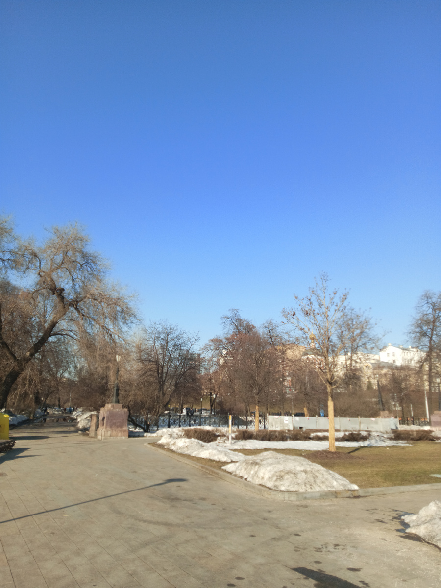 Самотечный сквер. 