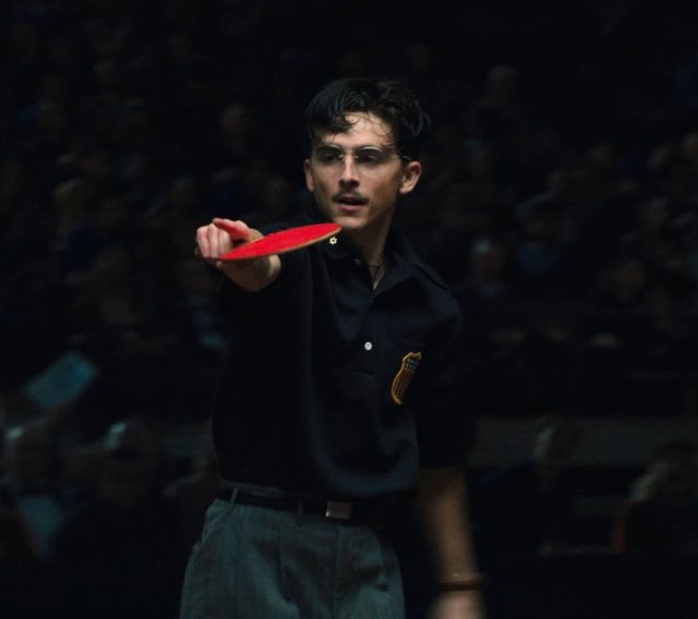    Кадр из фильма «Марти Великолепный» Кадр из фильма «Марти Великолепный» (Marty Supreme, США, 2025)