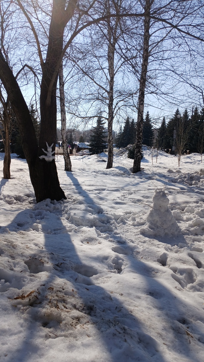 Кто-то делает ягодичный мостик, а кто-то — «ягодичного зайца»🐇😂. Видимо, Пасху ждут!🪺