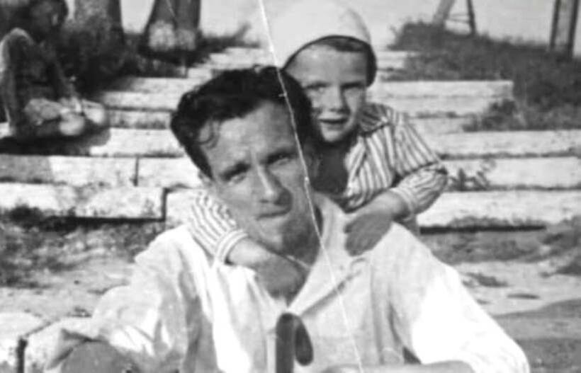 С отцом Юрием Сергеевичем Юрским.