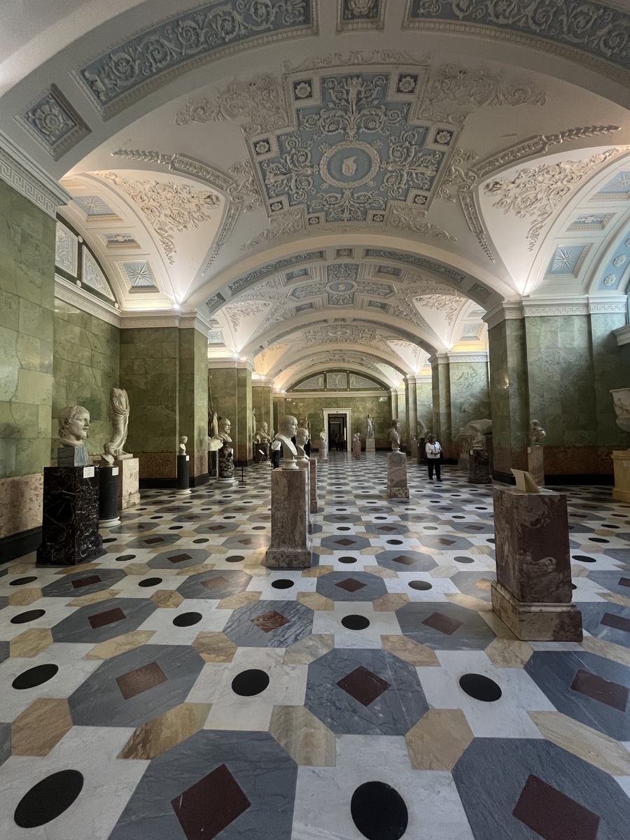 Зал Юпитера в Новом Эрмитаже. Фото автора.