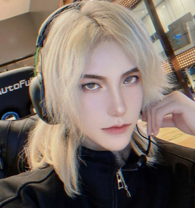 С цифровым аватаром можно даже устроит созвон по видеосвязи